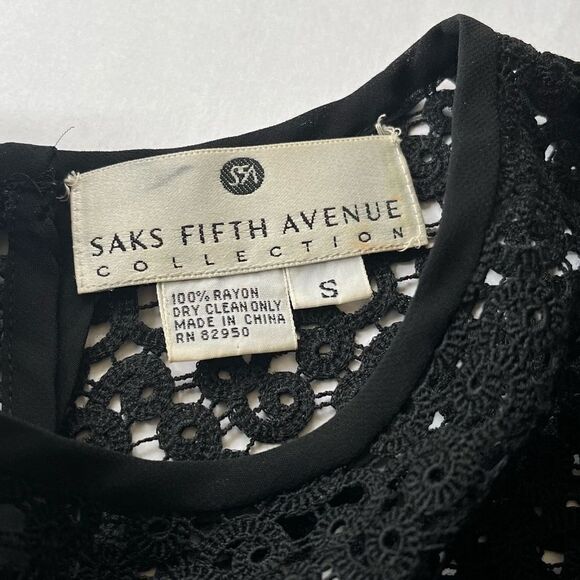 Saks Fifth Avenue Crochet Blouse Top Black Sheer Lace Rayon Short Sleeve Small - Picture 8 of 9